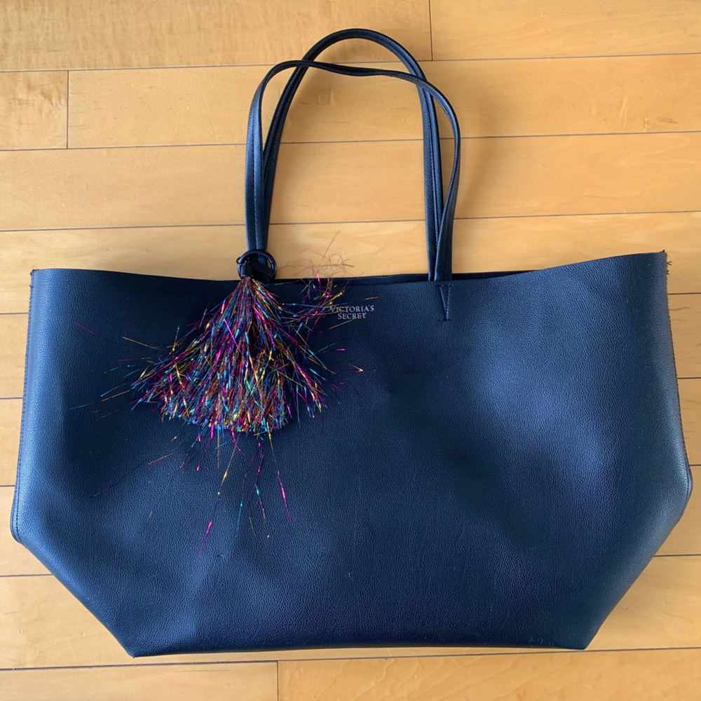 VS faux leather tote
